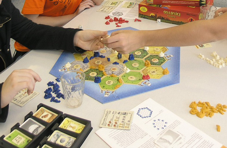 settlers of catan playing board